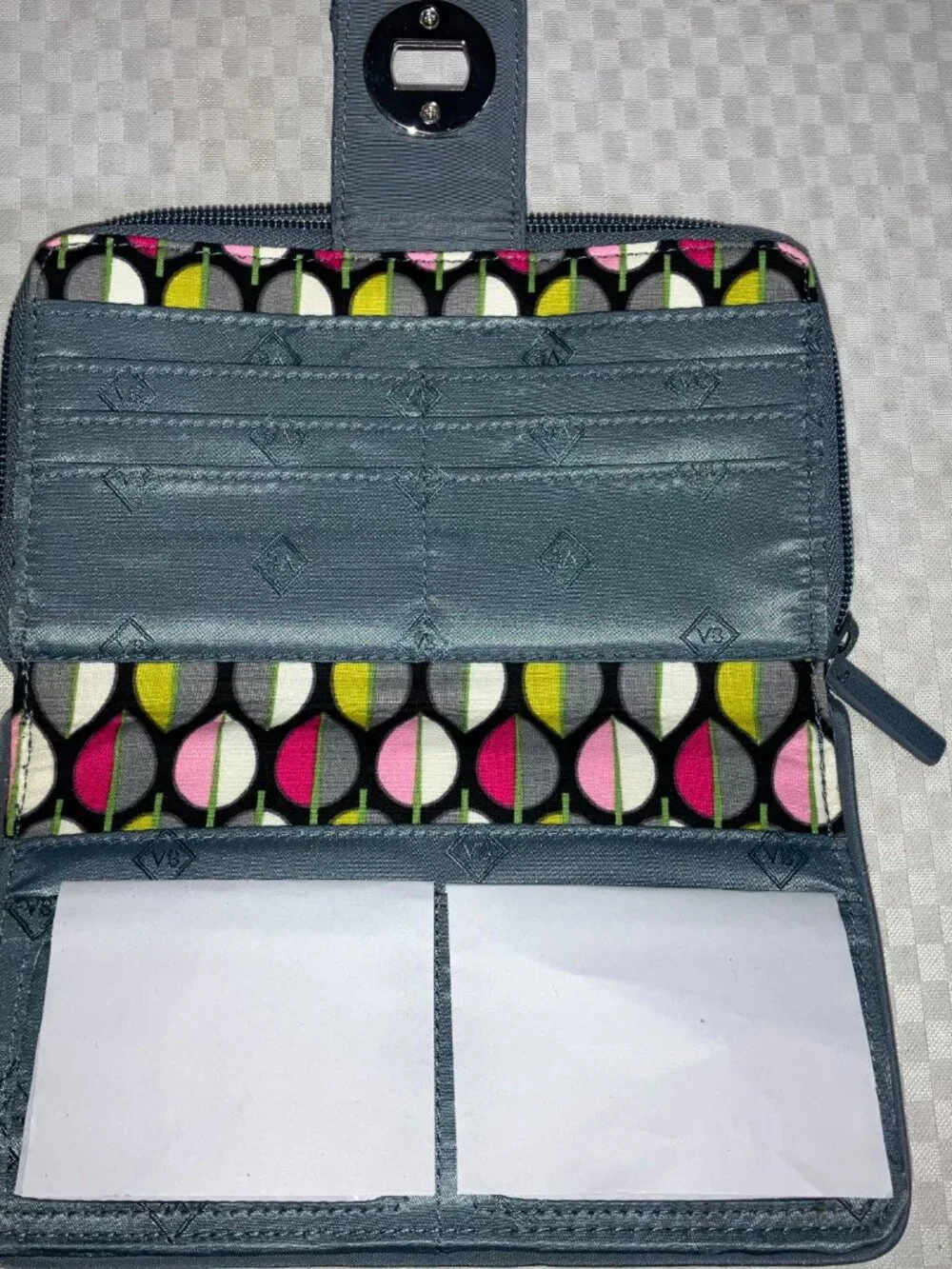 NWT Vera Bradley RFID Turnlock Wallet Women's One Size Gray/Charcoal Quilted